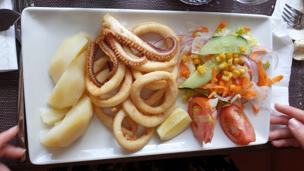 Calamares fritos, restaurante La Marisma