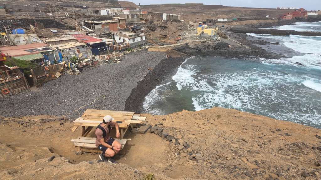 Caleta de Abajo desde el sendero