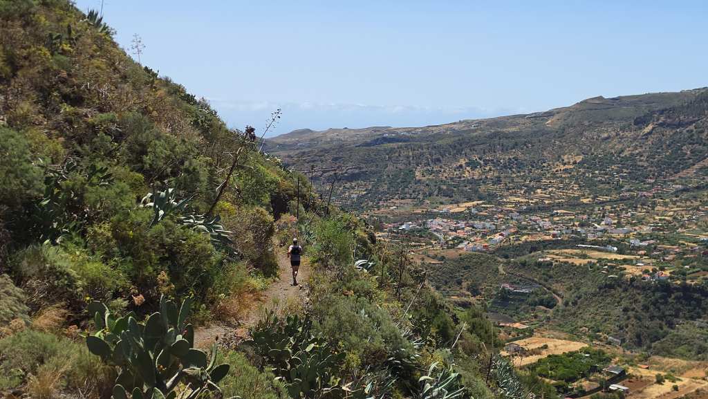Descenso por el Sendero del Montañón
