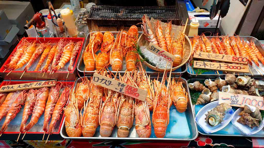 Kuromon market, places to visit in Osaka