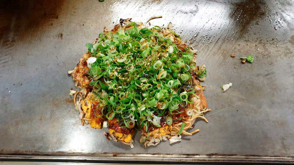 Comida típica de Japón: Okonomiyaki en Okonomimura