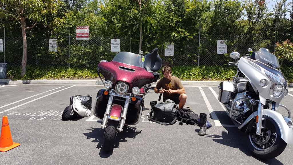 Devolución de la moto en Eagle Rider Los Ángeles