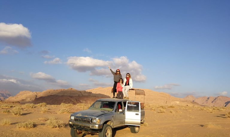 Tour en todo terreno por Wadi RumTour en todo terreno por Wadi Rum