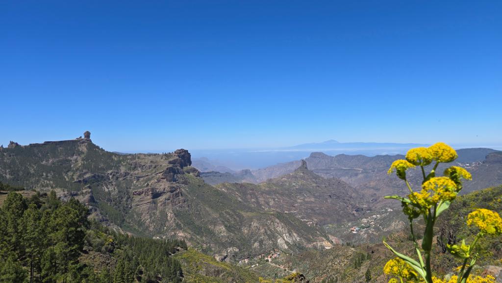 Vistas durante la ruta de senderismo por la cumbre de Gran Canaria