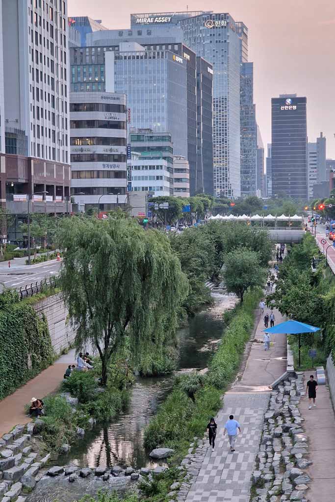 Arroyo Cheonggyecheon, Seúl