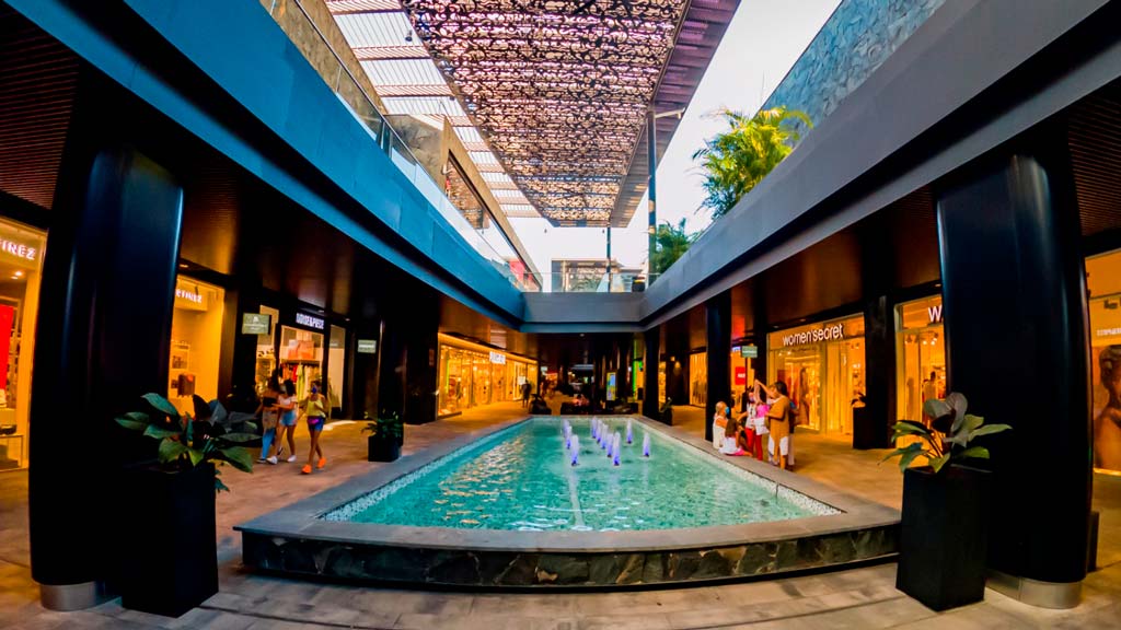 Mogan mall shopping center in Puerto Rico, Gran Canaria