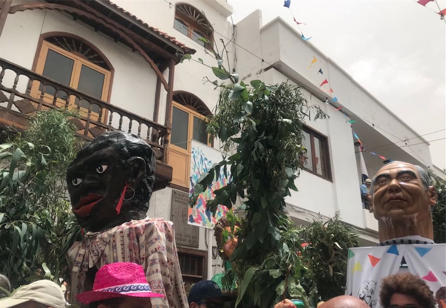 La Rama fest with big papaguevos (big head walking dolls)