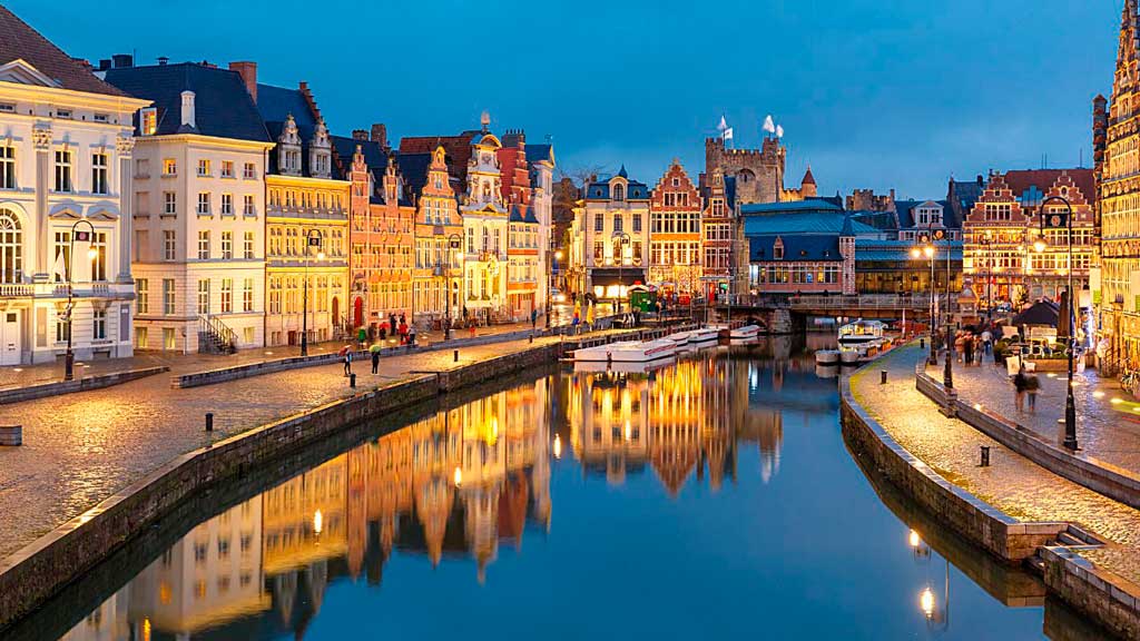 Korenlei and Graslei, top things to do in Ghent
