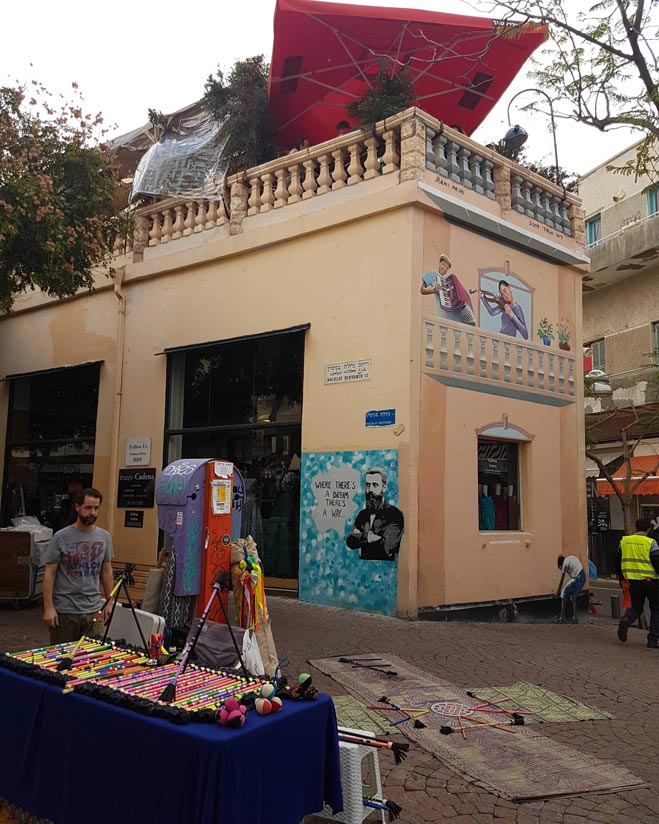 Artists market. Places to visit Tel Aviv