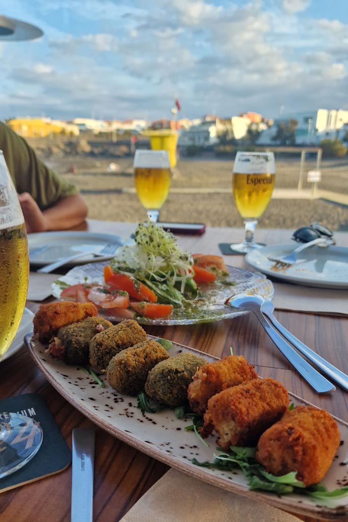 Restaurante Puerto Madera con vistas al mar