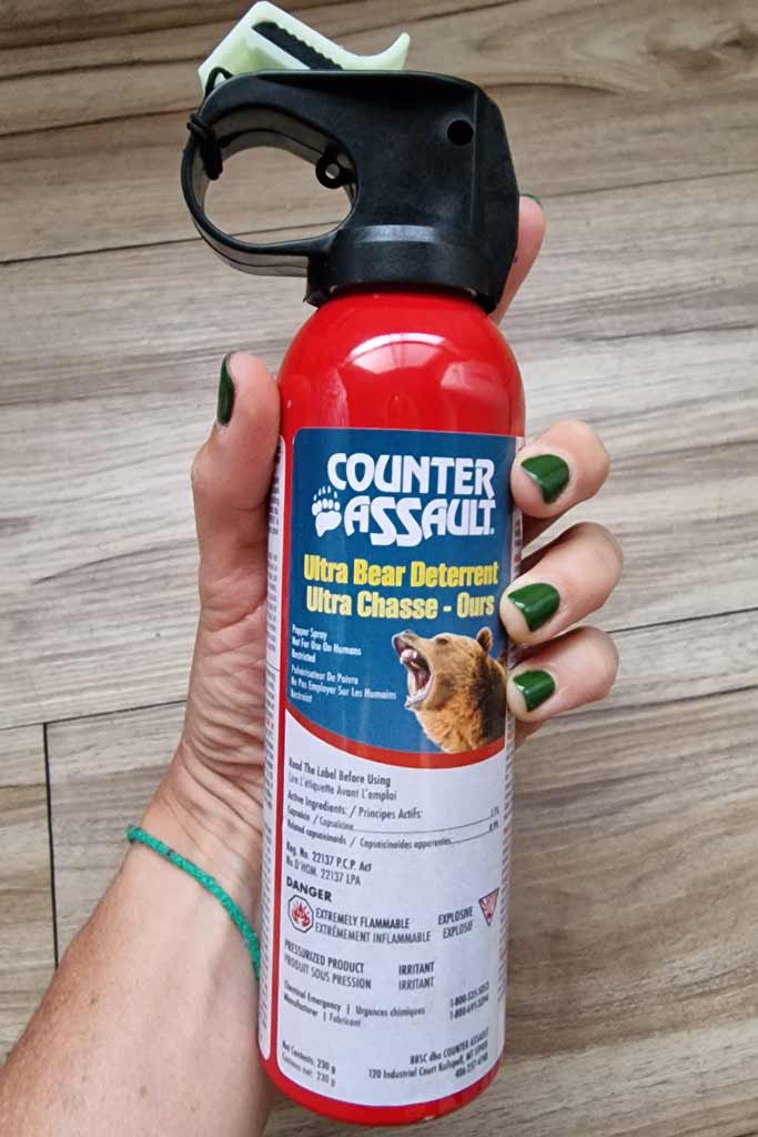 Peper spray for bears in Canada