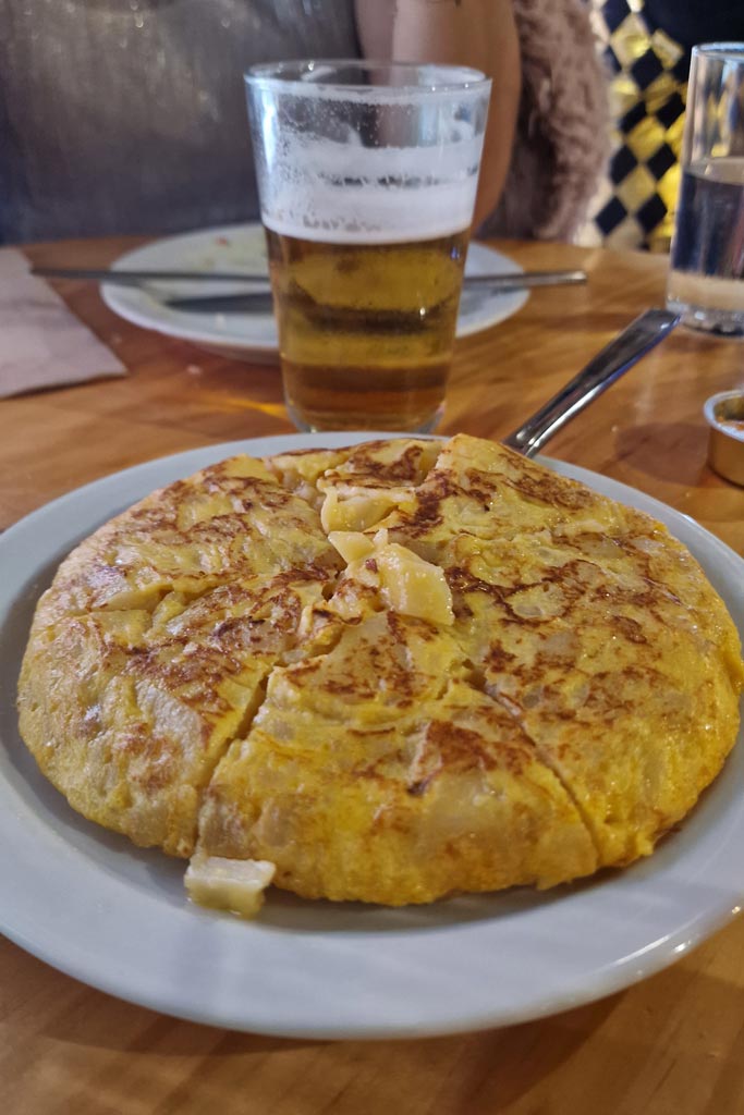 Spanish omelette in Bodega Extremeña restaurant