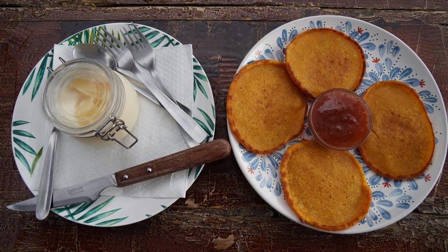 Pineapple mouse and the pumpkin pancakes with apricot jam